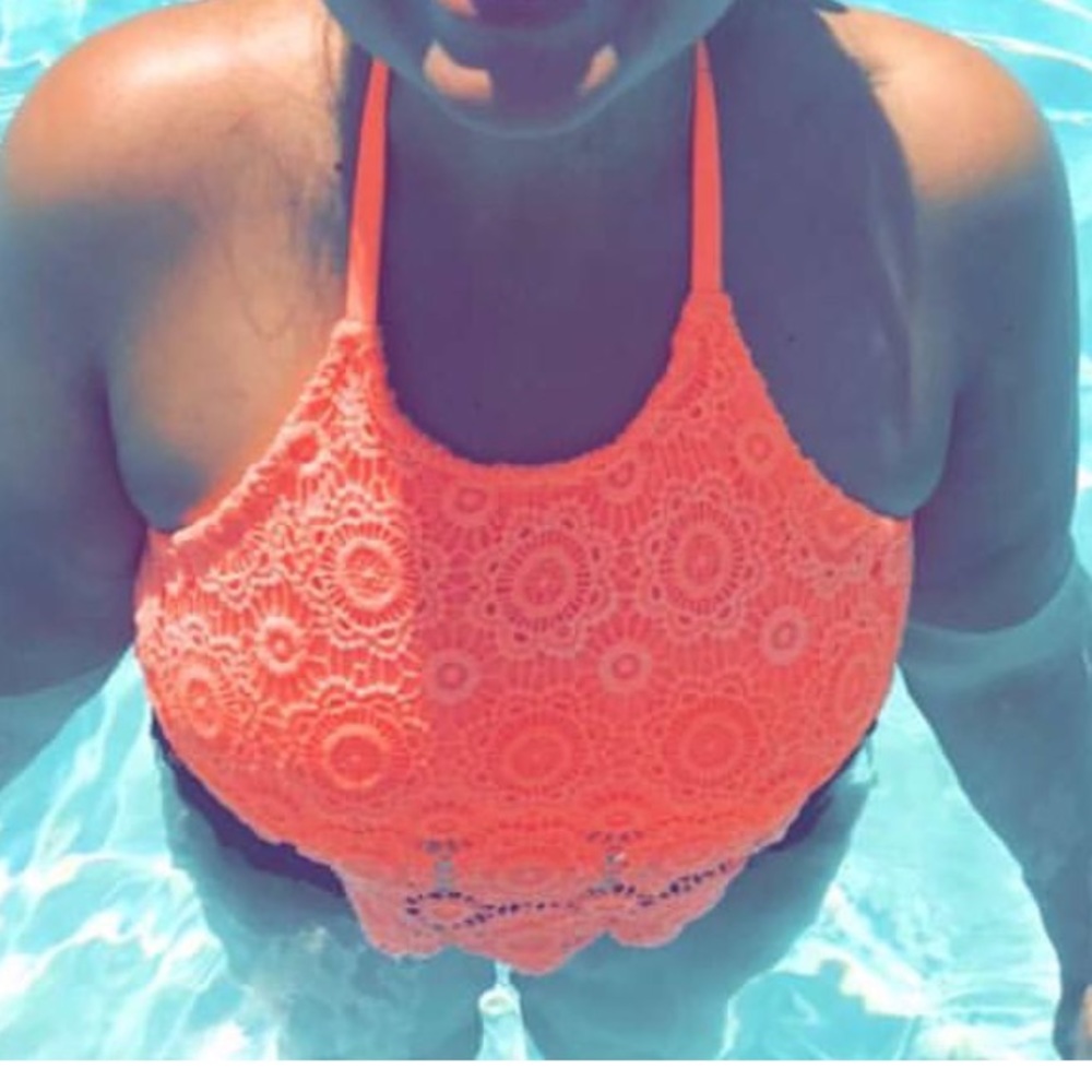 Gently used Xhilaration bikini top!